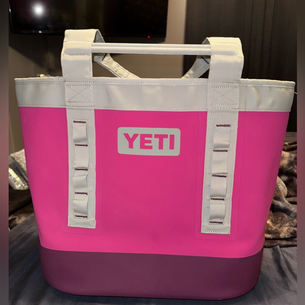 YETI Women's large tote- limited edition Prickly Pear- Brand New without tags